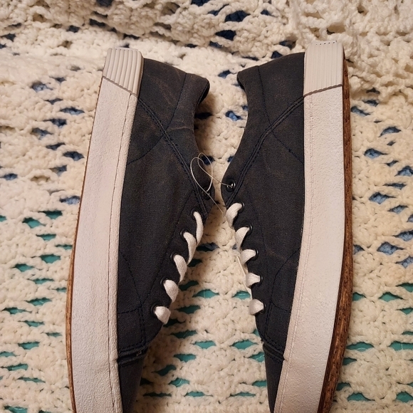 Hang Ten men 81/2 NWT HERMOSA navy shoes - Picture 7 of 10